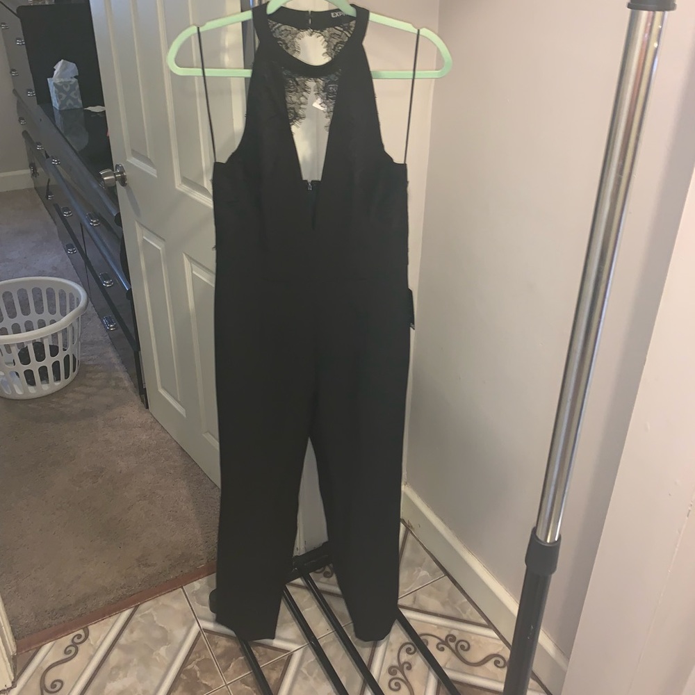 Black lace low V Jumpsuit - Picture 4 of 4